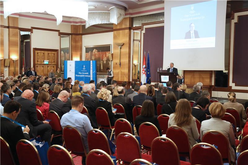 Konferencija "Dani hrvatskih financijskih institucija - Utjecaj uvođenja eura na kretanja u gospodarstvu"