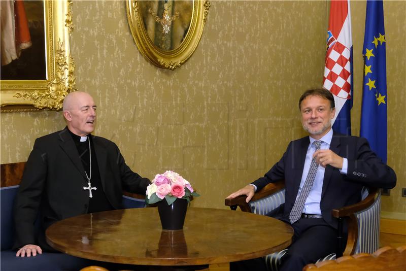 Jandrokovic receives new Apostolic Nuncio to Croatia