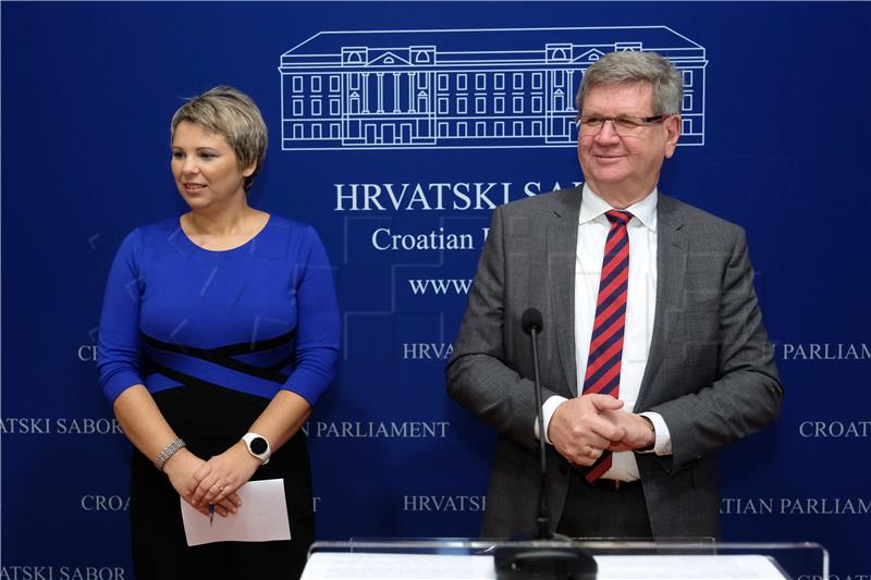 Tiskovna konferencija Kluba zastupnika HSS-a i Demokrata