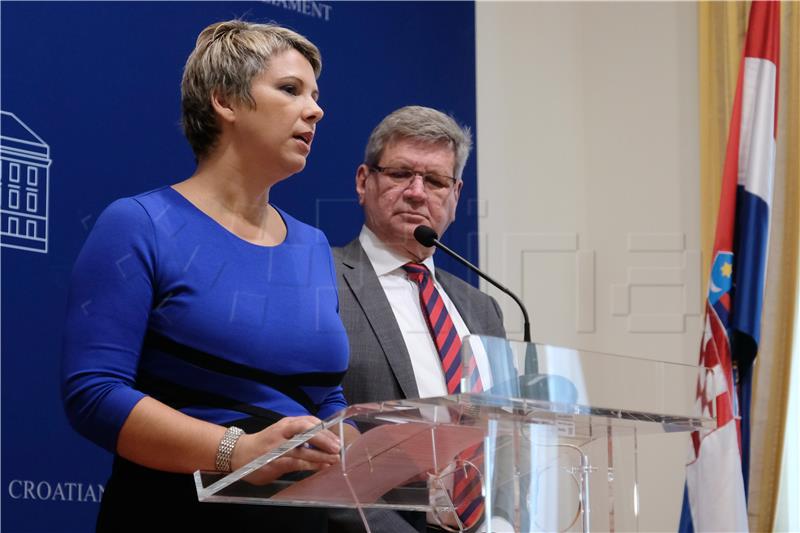 Tiskovna konferencija Kluba zastupnika HSS-a i Demokrata