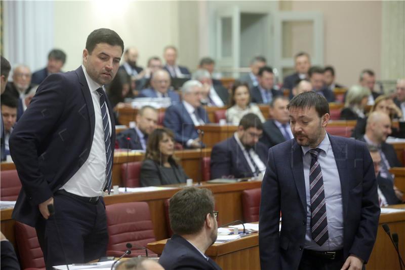 Parliament adopts 2020 budget