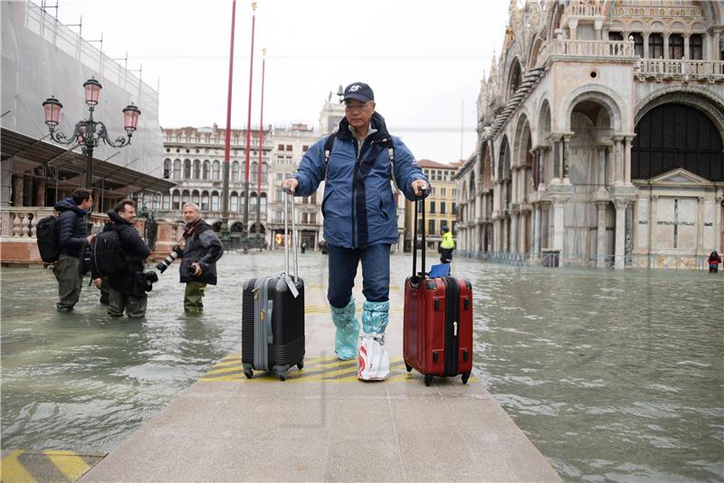 Ponovno plimni val u Veneciji, zatvoren Trg svetog Marka