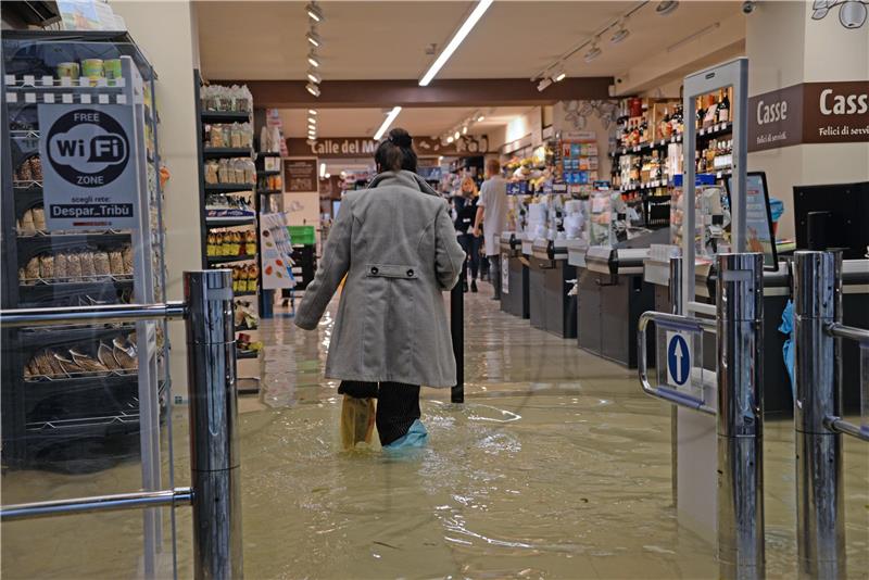 ITALY VENICE WEATHER FLOODS