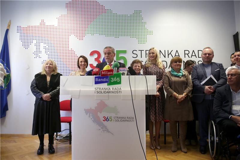 Zagreb mayor's party to back Grabar-Kitarovic in presidential election