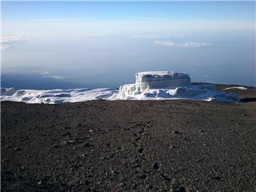 Šestogodišnja Britanka najmlađa djevojčica koja je osvojila Kilimanjaro 