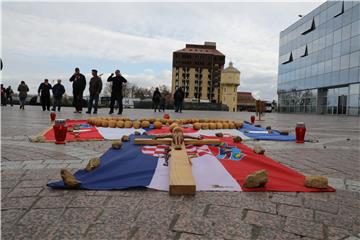 Vukovar: Hrvatska se prisjeća najbolnijih dana grada heroja