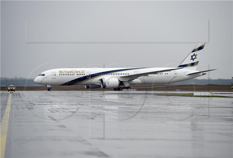 Israeli airline El Al inaugurates new type passenger plane on Budapest flights