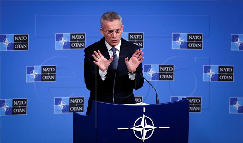 Stoltenberg će drugi tjedan u Parizu od Macrona tražiti pojašnjenja oko NATO-a  