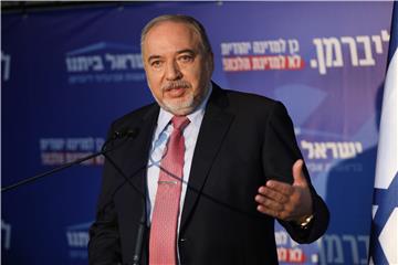 Izrael: Lieberman ne želi podržati ni Netanyahua niti Gantza