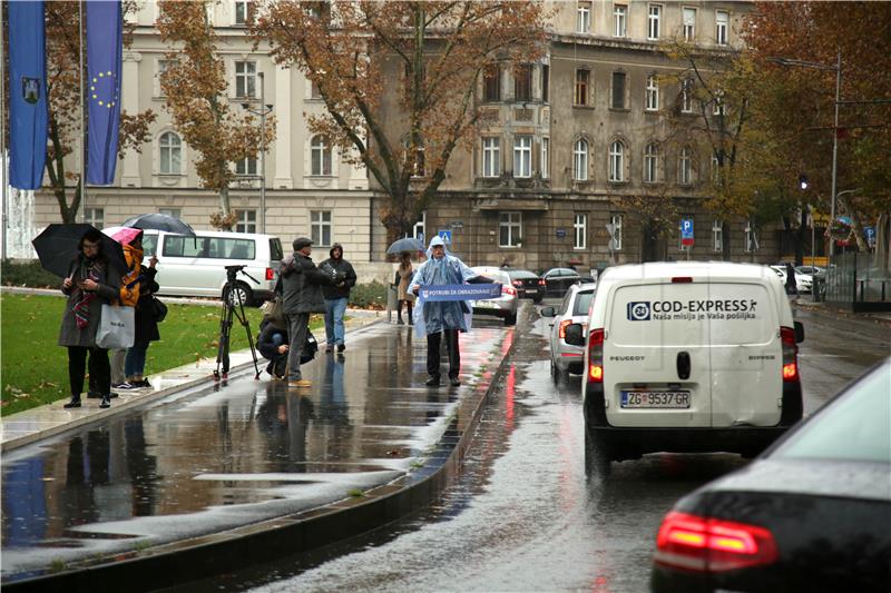 Akcija školskih sindikata "Potrubi za obrazovanje"