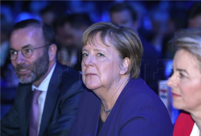 Merkel poručila da Europa želi pokazati jedinstvo i preuzeti svoj dio odgovornosti