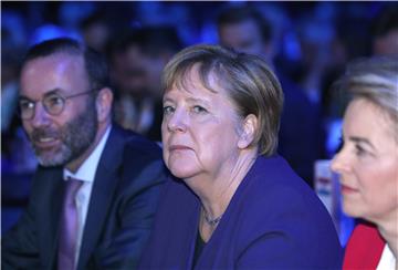 Merkel poručila da Europa želi pokazati jedinstvo i preuzeti svoj dio odgovornosti