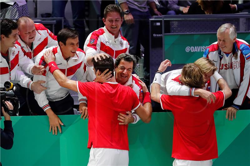 Davis Cup: Rusija u polufinalu, Srbi propustili tri meč-lopte