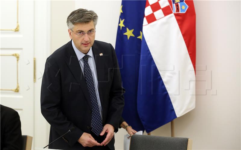 Plenković: Dio odgovornosti je i na ministrici Divjak