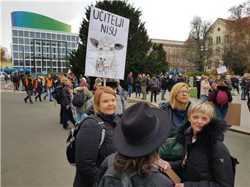 Prosvjed u organizaciji sindikata osnovnih i srednjih škola