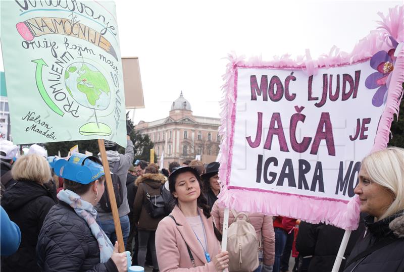 Prosvjed u organizaciji sindikata osnovnih i srednjih škola