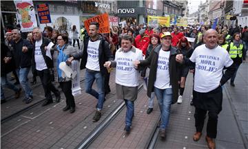 Prosvjed u organizaciji sindikata osnovnih i srednjih škola