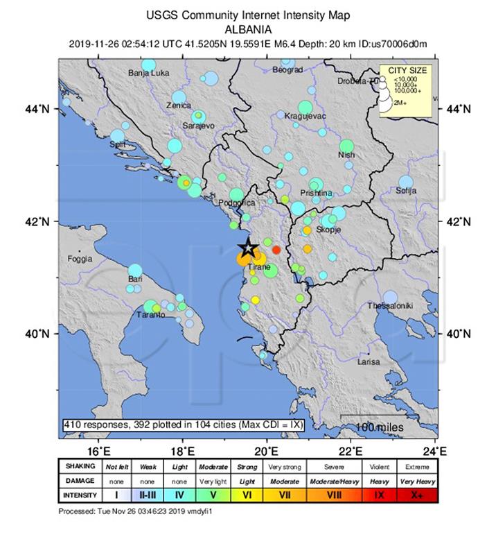 Potres magnitude 6,4 u Albaniji - oštećene kuće, ljudi na ulicama