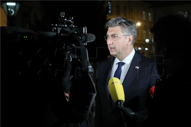 Plenković: Vlada sindikatima nudi rješenje koje treba vratiti djecu u škole