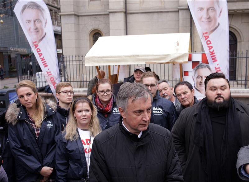 Predsjednički kandidat Miroslav Škoro s građanima Zagreba