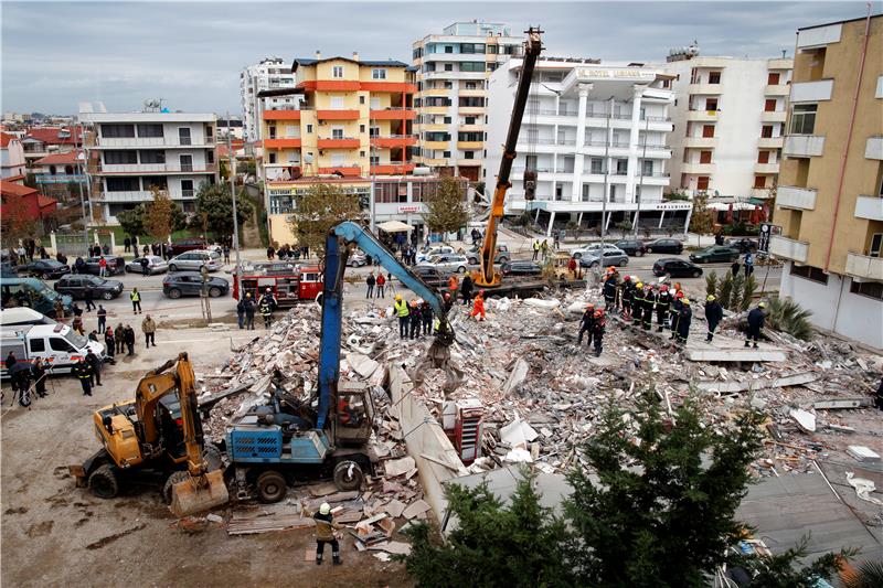 Broj žrtava  potresa u Albaniji narastao na 40