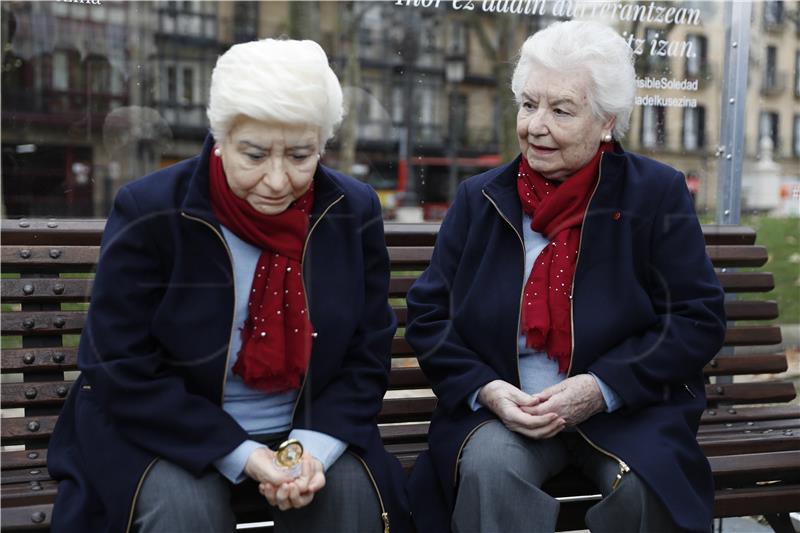 SPAIN ARTS ELDERS LONLINESS