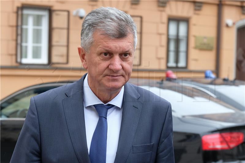 Kujundzic to meet with medical union over overtime issue