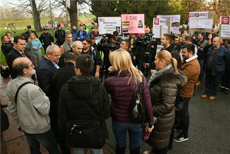 Slavonski Brod: Metalci i učitelji ponovno zajedno prosvjedovali