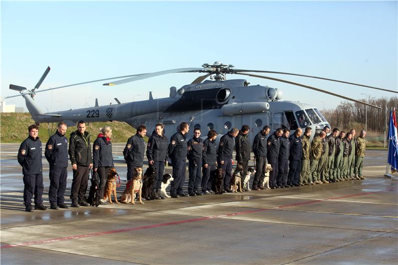 Doček članova posade i helikoptera Mi-171Sh