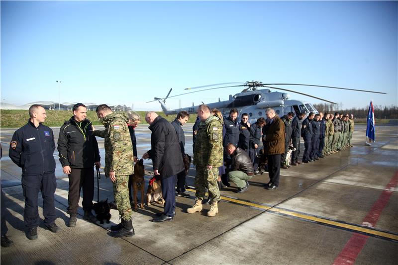 Doček članova posade i helikoptera Mi-171Sh