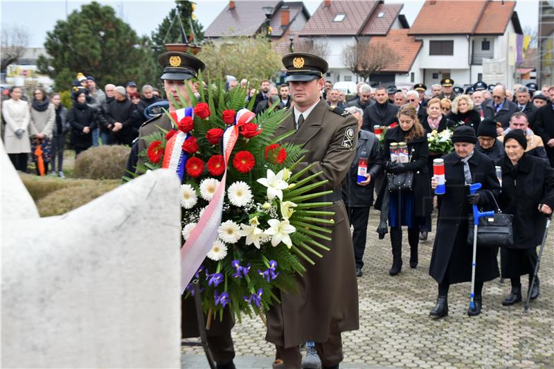 U Otoku obilježena 28. obljetnica prvih hrvatskih zrakoplovaca