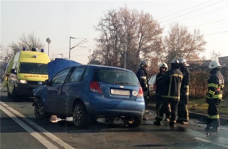 Jedna osoba poginula u prometnoj nesreći u Brestači