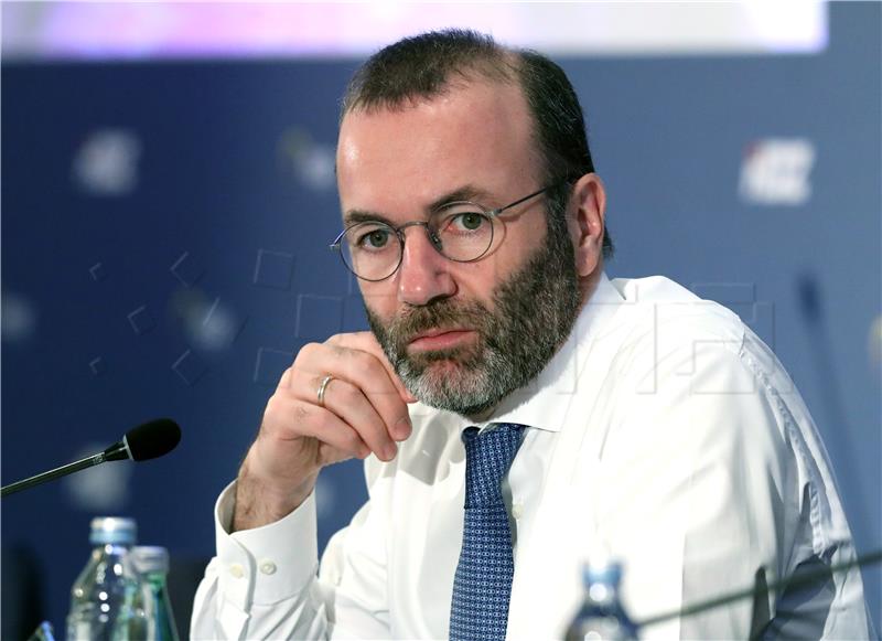 Weber says Serbia willing to join EU, integration process implies progress 