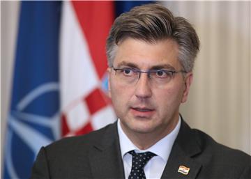 Plenković: HV je jamac naše sigurnosti, a NATO pruža dodatni kišobran kolektivne sigurnosti