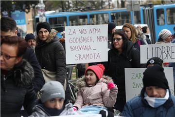 Prosvjed roditelja njegovatelja i njegovatelja