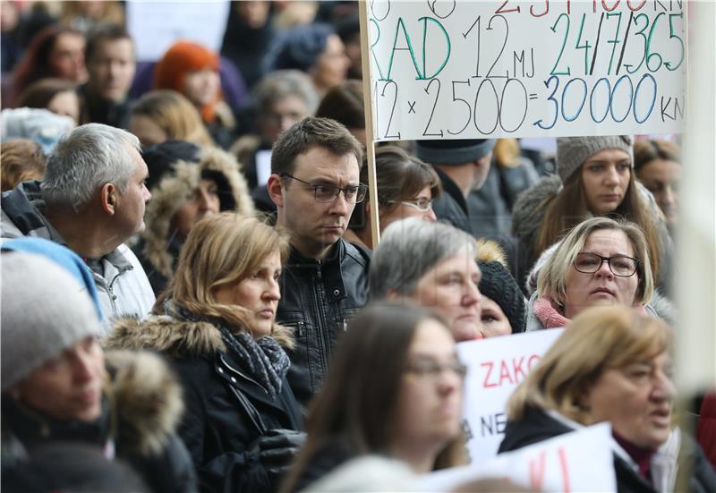 Prosvjed roditelja njegovatelja i njegovatelja