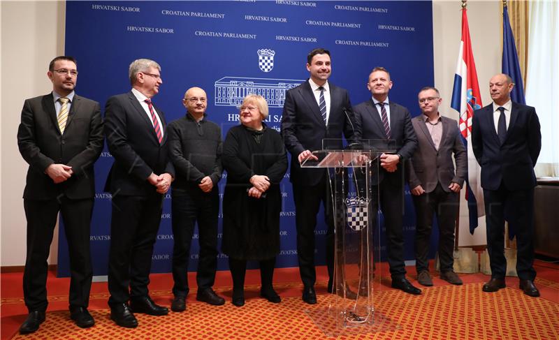 Zajednička konferencije za medije oporbe o načinu izbora predsjednika Republike Hrvatske