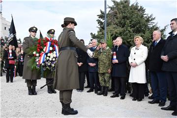 Grabar Kitarović, Krstičević i Šundov na odavanju počasti dubrovačkim braniteljima