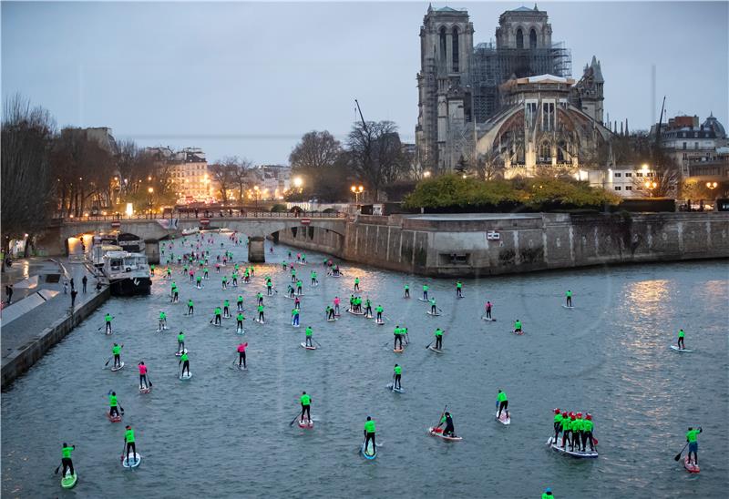 FRANCE SEINE RIVER PADDLING