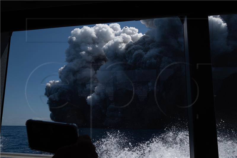 NEW ZEALAND VOLCANIC ERUPTION