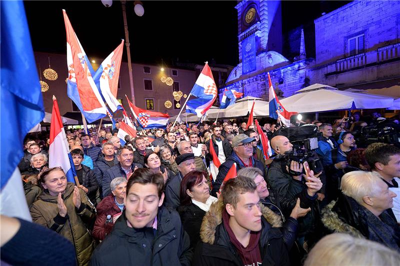 Grabar Kitarović održala predizborni skup u Zadru