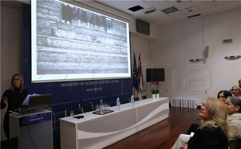  Znanstveno-stručni skup "Kako je biti adolescent u Hrvatskoj danas?"