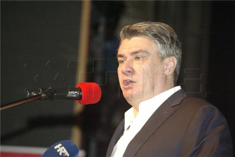 Zoran Milanović održao predizborni skup u Rijeci