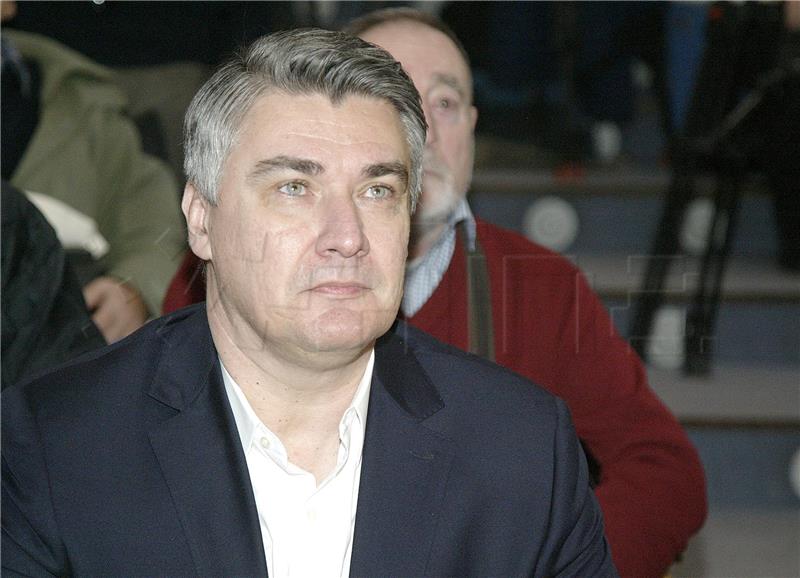 Zoran Milanović održao predizborni skup u Rijeci