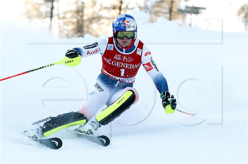 Slalom Val d'Isere: Pinturault vodi, Rodeš sedmi