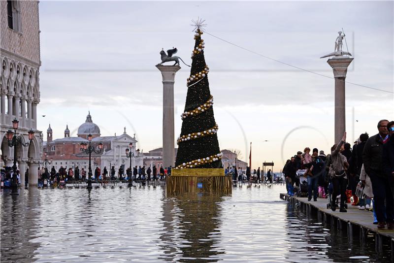 ITALY VENICE WEATHER