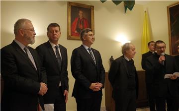 Plenković posjetio obnovljenu crkvu i Papinski hrvatski zavod sv. Jeronima