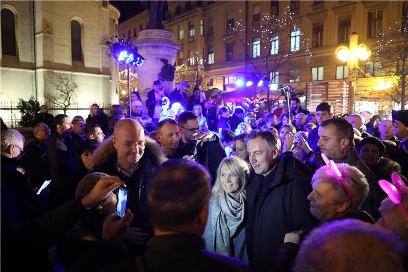 Kandidat za predsjednika RH Miroslav Škoro na Cvjetnom trgu