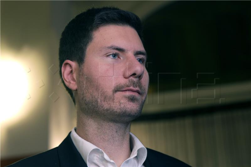 Pernar: Besmisleno mi je podržati jednog od dva 'mainstream' kandidata