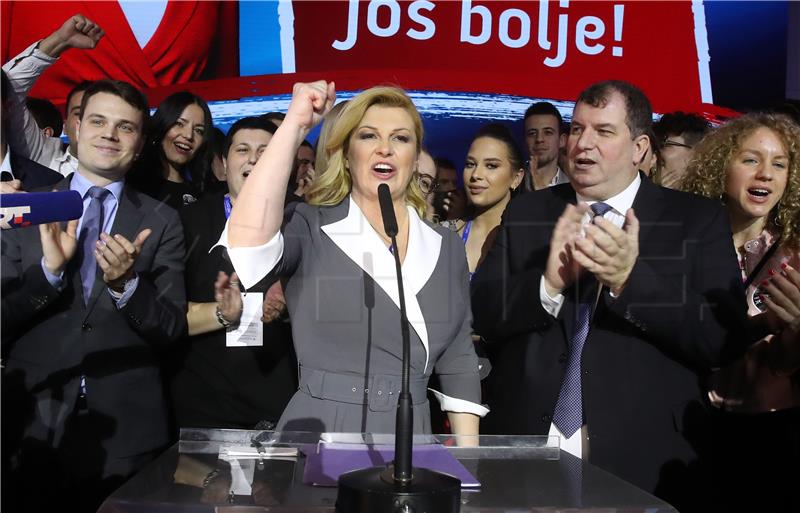 Grabar-Kitarovic calls on Skoro's voters to vote for her in runoff